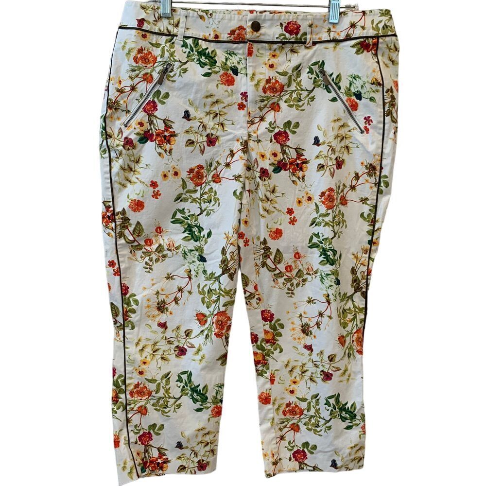 EUC Alice in Wonderland Floral Designer Collection Cropped White‎ Pants Size 11